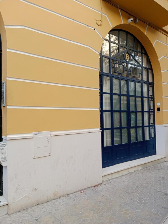 Arco Macarena Lofts Aparthotel Sevilla Kültér fotó